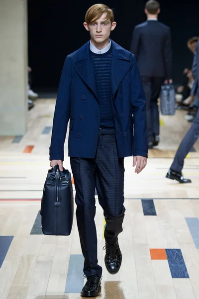 Look 12